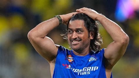 MS Dhoni's Bole Jo Koyal: CSK star flaunts singing skills in viral .